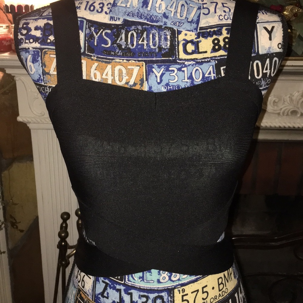 Medium Bondage crop top !